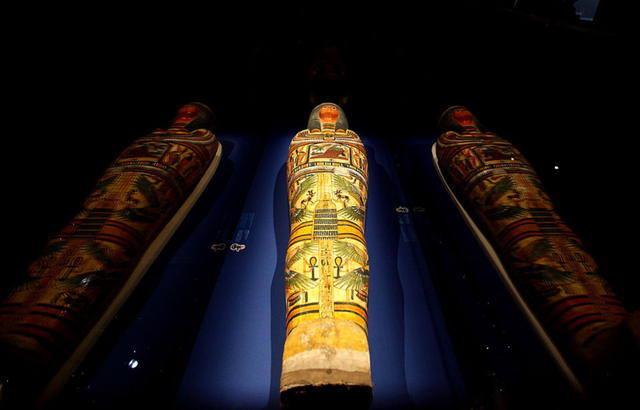 Lần đầu tiên: Phát hiện 3 xác ướp Ai Cập nằm trong nhau- Ảnh 1.